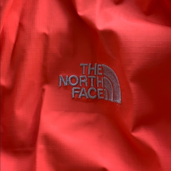 Gently used North face salmon raincoat - Picture 2 of 4